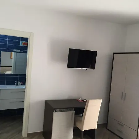 Bed & Breakfast Residenza Murat 4*